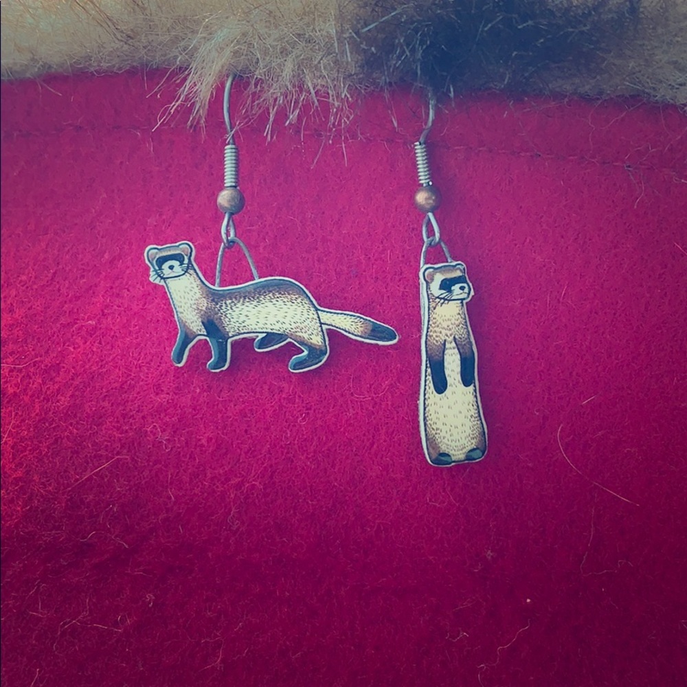 Jabebo black-footed ferret earrings